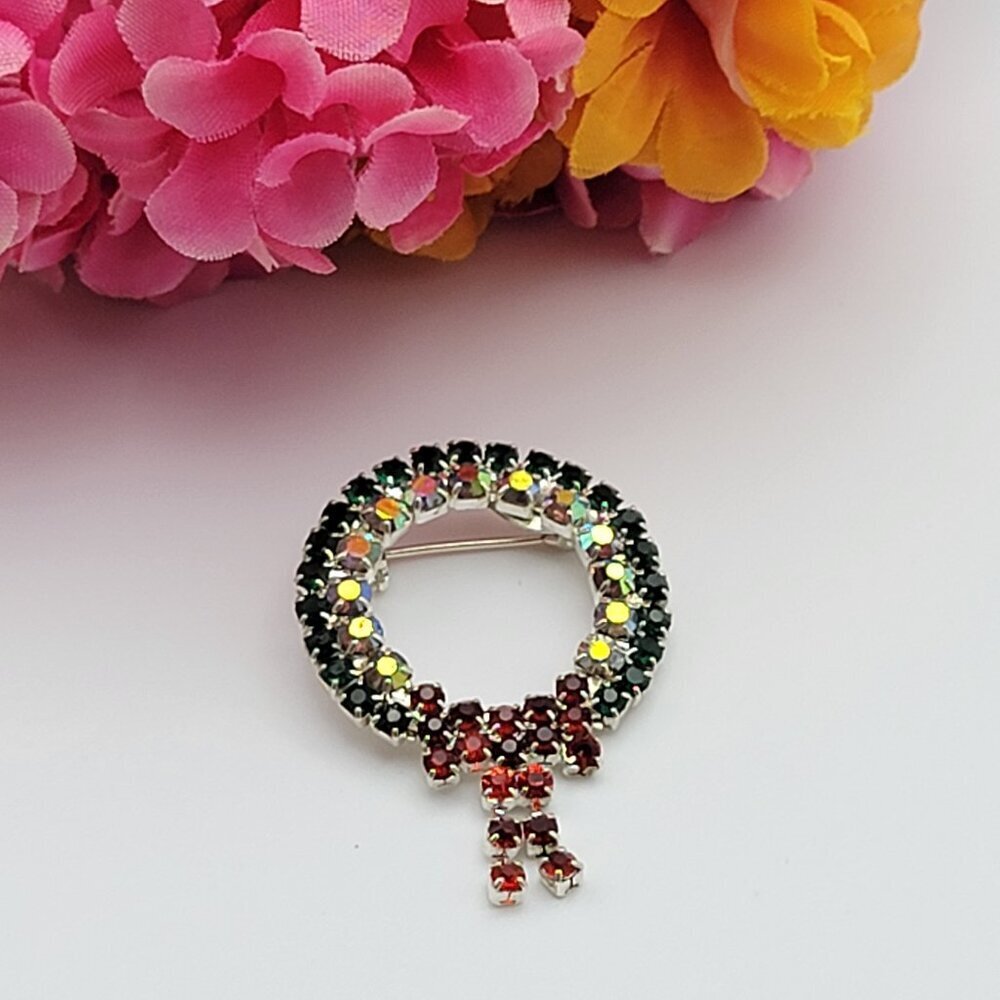 Vintage Silver Plated Multicolor Rhinestone Christmas Wreath Brooch 1.75 Inch